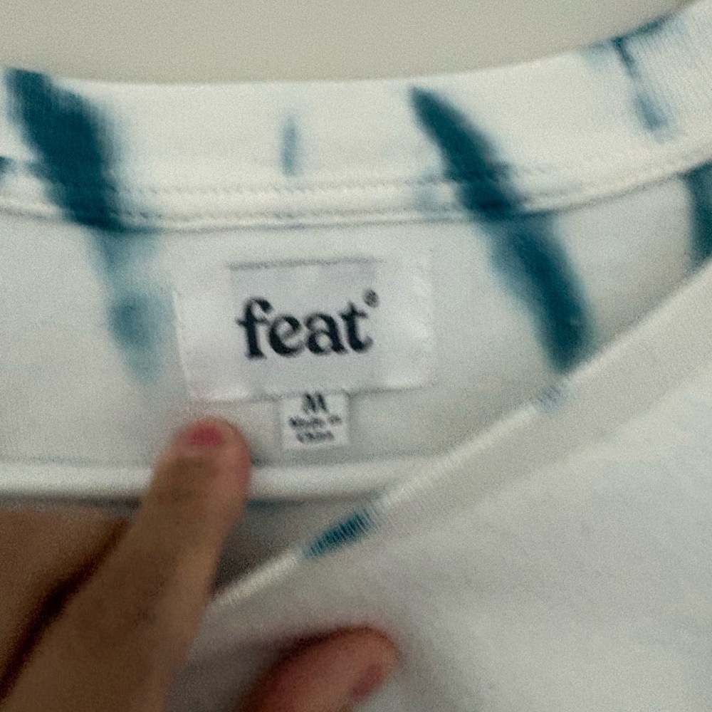 Feat tie-dye cropped sweatshirt NWT Size M - Picture 4 of 6